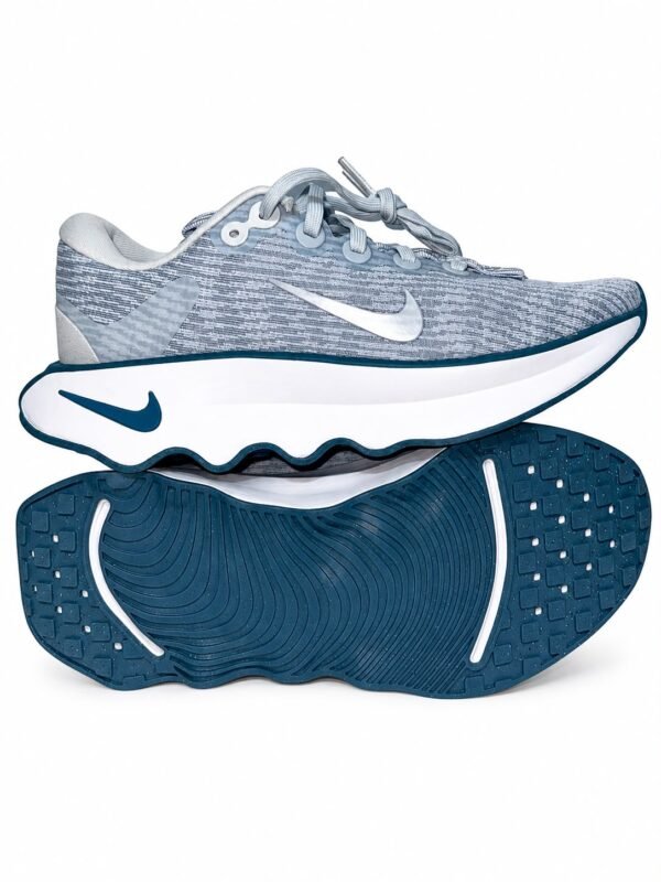 NIKE MOTIVA