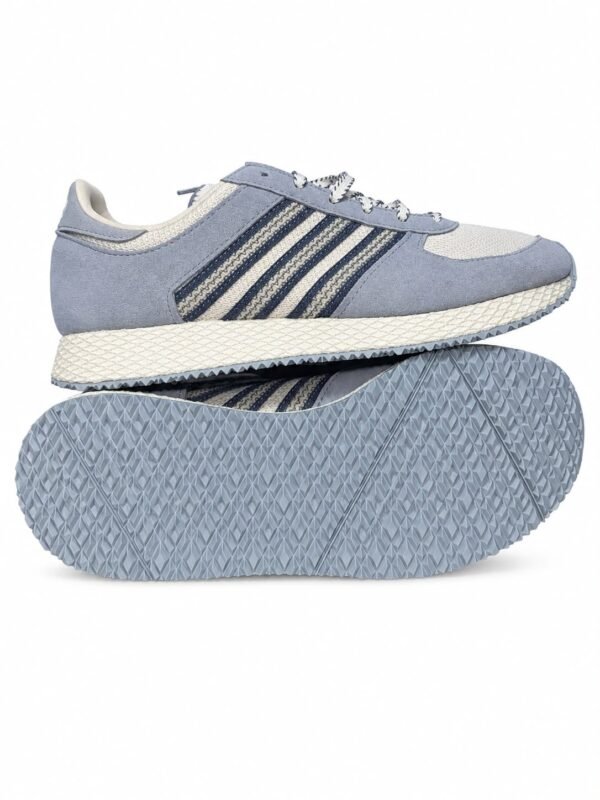 WhatsApp Image 2026-08-20 at 12.50.58 AM (2) ADIDAS ATLANTA OFF WHITE WONDER BLUE SILVER VIOLET MUJER